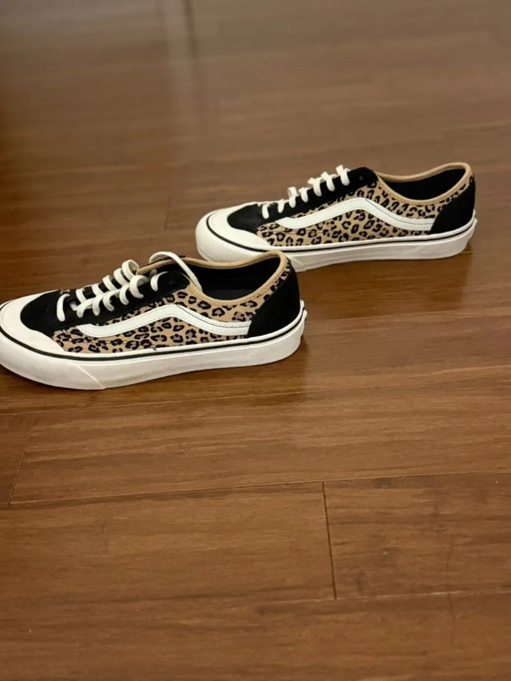 Vans Old Skool Leopard Print Canvas Sneakers Women's Size 10 NWOB